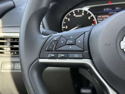 Used 2024 Nissan Altima 2.5 SV image 12