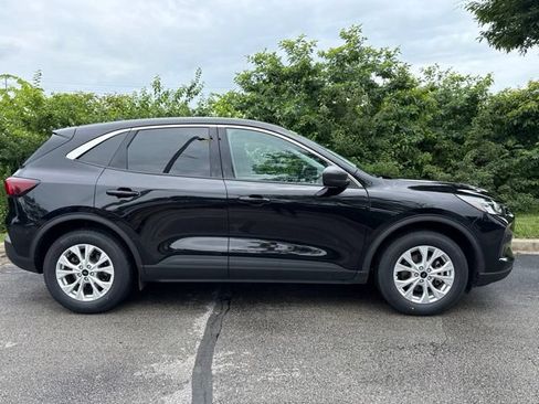 Used 2024 Ford Escape Active w/ Cold Weather Package FWD image 8