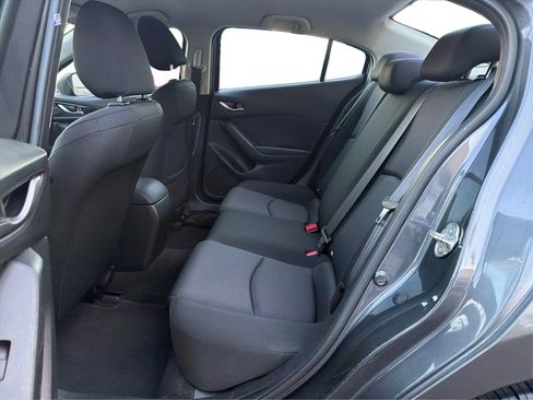 Used 2016 MAZDA MAZDA3 i Sport FWD image 10