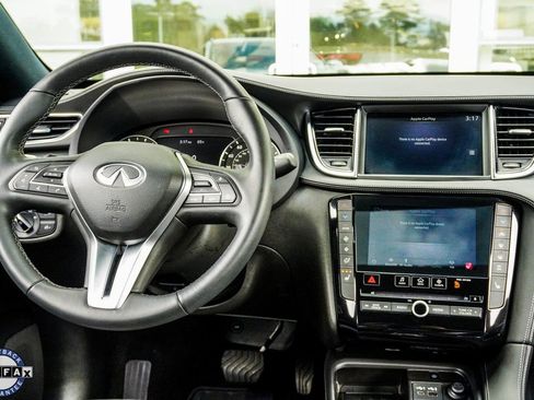 Certified 2025 INFINITI QX55 Luxe w/ Accent Package image 17