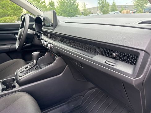 Certified 2023 Honda CR-V LX image 31