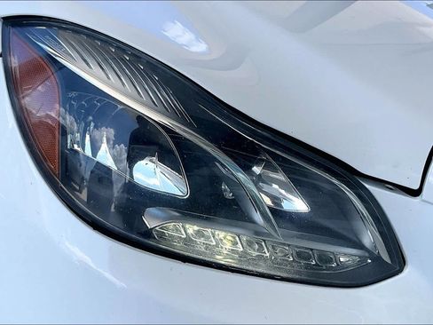 Used 2016 Mercedes-Benz E 350 Sedan image 24