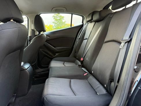 Used 2017 MAZDA MAZDA3 Sport FWD image 10