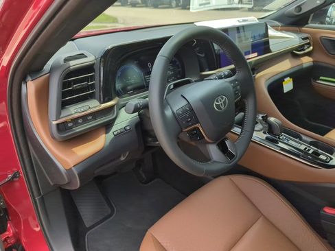 New 2026 Toyota Crown Signia AWD/4WD image 11