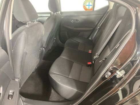 Used 2025 Nissan Sentra SV FWD image 13