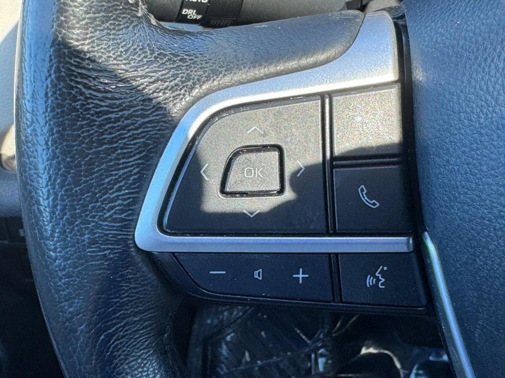 Used 2024 Toyota Sienna XLE FWD image 27