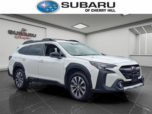 Certified 2025 Subaru Outback Limited XT image 1