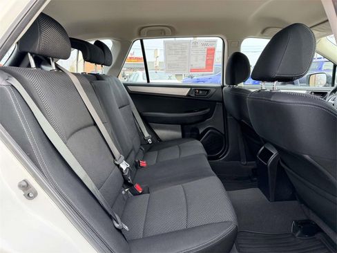 Used 2016 Subaru Outback 2.5i image 14