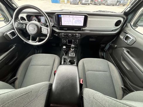 Used 2024 Jeep Wrangler Sport AWD/4WD image 16