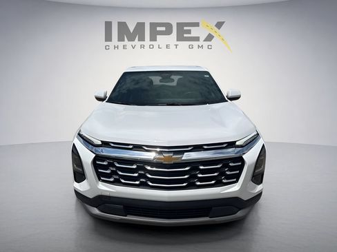 Used 2026 Chevrolet Equinox LT FWD image 8