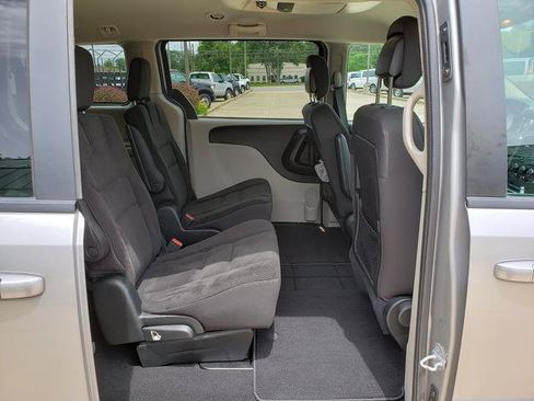 Used 2017 Dodge Grand Caravan SE w/ Power Window Group FWD image 15