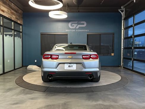 Used 2023 Chevrolet Camaro LT RWD image 4