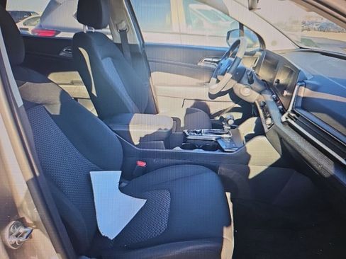 Used 2024 Kia Sportage LX image 10