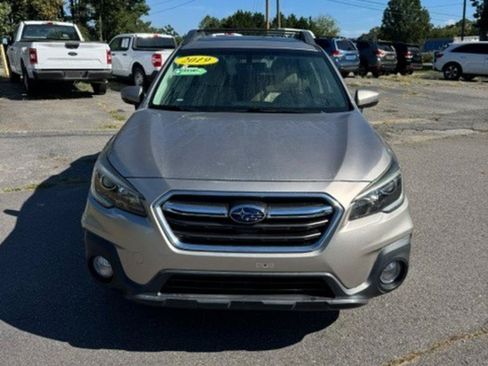 Used 2019 Subaru Outback 2.5i Premium AWD/4WD image 2