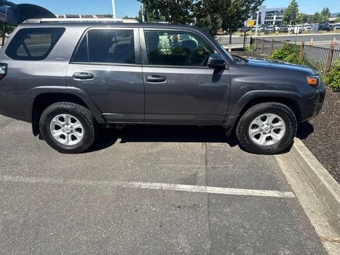 Certified 2022 Toyota 4Runner SR5 RWD image 24