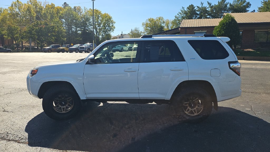 Used 2019 Toyota 4Runner SR5 RWD image 19