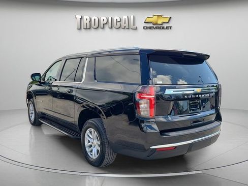 Used 2024 Chevrolet Suburban LT AWD/4WD image 2