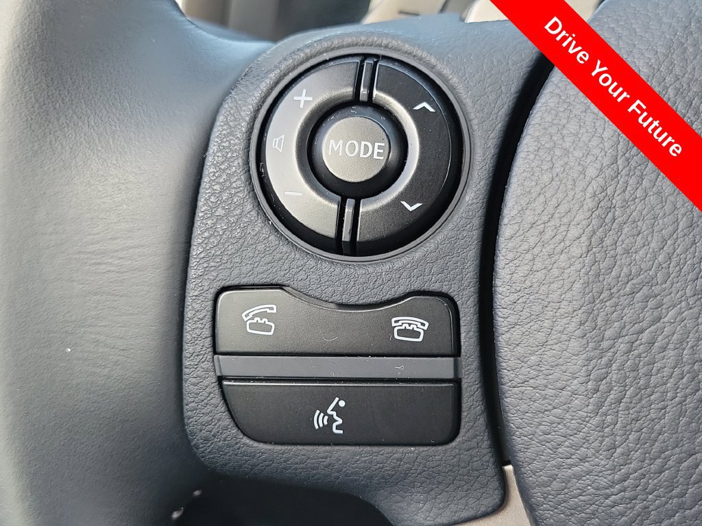Used 2014 Lexus IS 250 w/ Navigation Package RWD image 5