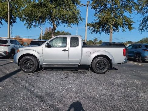 Used 2018 Nissan Frontier SV w/ Value Truck Package image 3