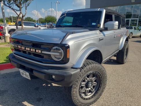 Used 2022 Ford Bronco Outer Banks AWD/4WD image 2