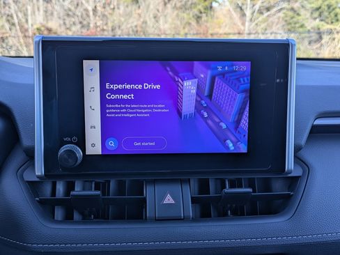 Used 2024 Toyota RAV4 XLE w/ Convenience Package image 13