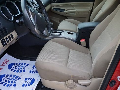 Used 2012 Toyota Tacoma PreRunner image 24