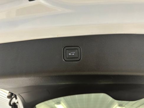 Certified 2024 Chevrolet Blazer LT w/ Convenience Package image 24