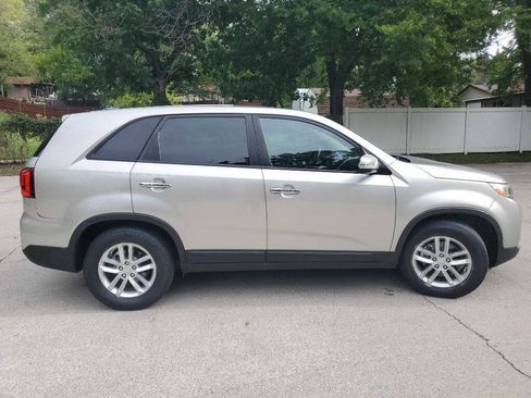 Used 2015 Kia Sorento LX FWD image 7