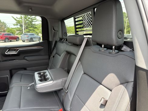 Used 2025 Chevrolet Silverado 1500 RST AWD/4WD image 51