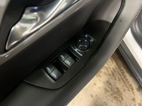 Certified 2025 Chevrolet Blazer LT w/ Convenience Package image 16