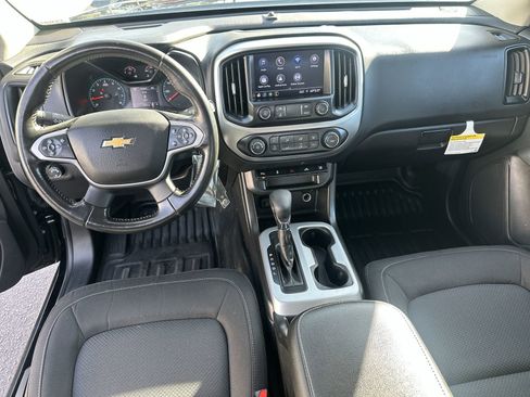 Used 2022 Chevrolet Colorado LT w/ Fleet Safety Package image 18