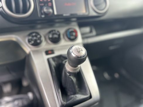 Used 2012 Scion xB FWD image 10