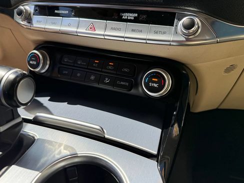 Used 2022 Kia Stinger GT1 RWD image 30