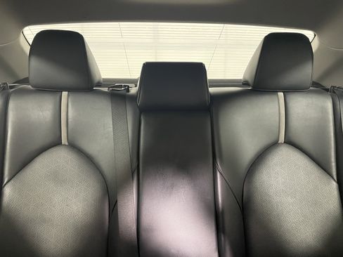 Used 2020 Toyota Camry XSE FWD image 14
