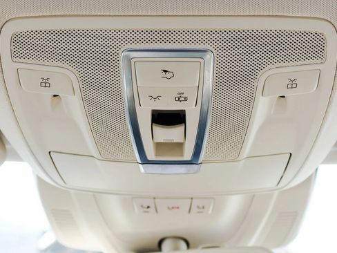 Used 2018 Mercedes-Benz GLS 450 4MATIC w/ Premium Package image 20