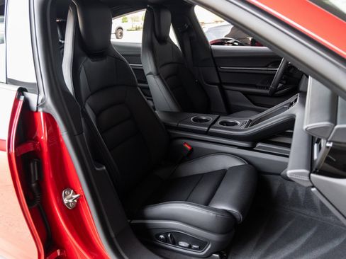 Certified 2025 Porsche Taycan AWD/4WD image 44