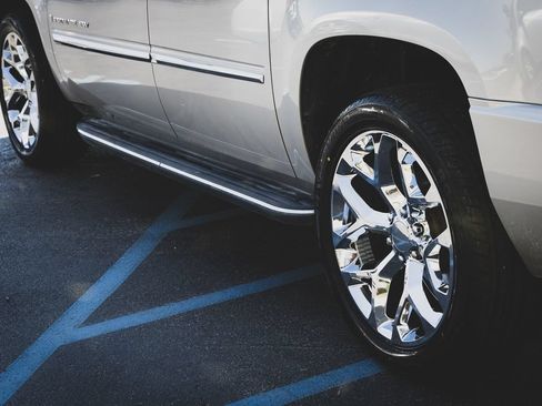 Used 2008 Cadillac Escalade ESV AWD image 14