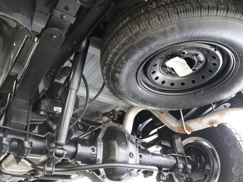 Used 2000 Dodge Ram 2500 Truck SLT image 32