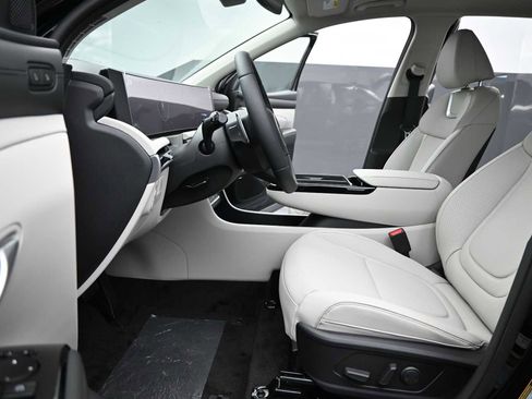 New 2026 Hyundai Tucson Limited image 15