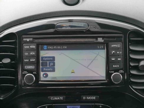 Used 2015 Nissan Juke SL image 6