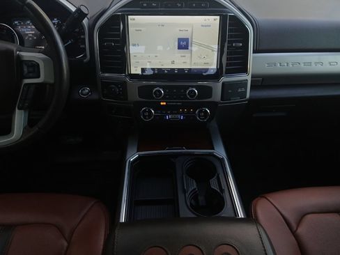 Used 2022 Ford F250 King Ranch w/ FX4 Off-Road Package AWD/4WD image 3