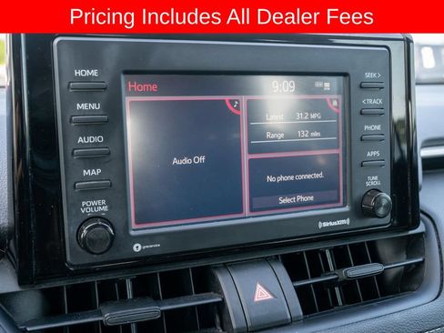 Used 2022 Toyota RAV4 LE FWD image 11