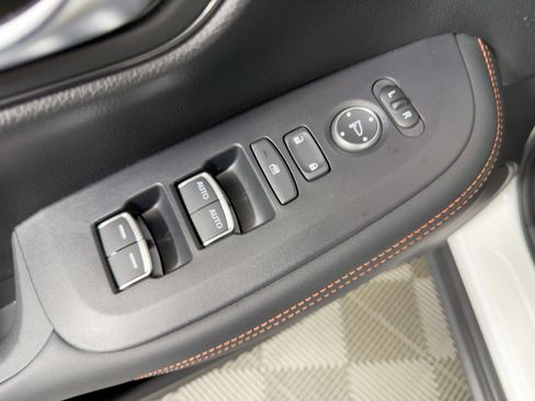 Used 2024 Honda HR-V Sport image 19