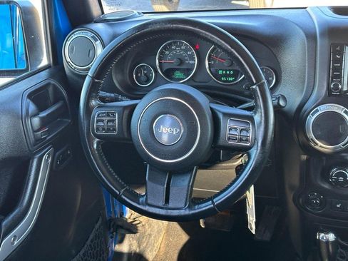 Used 2016 Jeep Wrangler Unlimited Sahara w/ Connectivity Group image 12