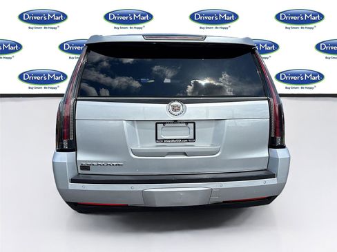 Used 2015 Cadillac Escalade ESV Luxury RWD image 6