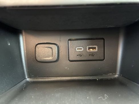 Used 2023 GMC Acadia SLE w/ Driver Convenience Package image 13