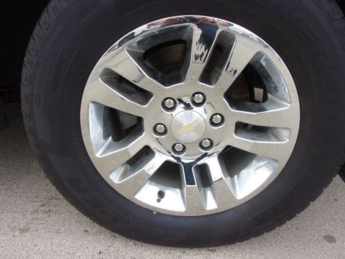 Used 2018 Chevrolet Tahoe LT w/ Luxury Package AWD/4WD image 9