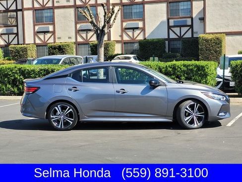 Used 2022 Nissan Sentra SR w/ Lighting Package image 4