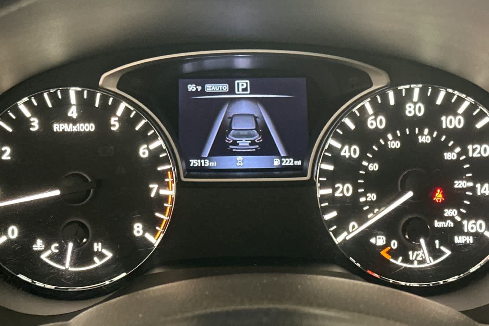 Used 2020 Nissan Pathfinder S AWD/4WD image 27