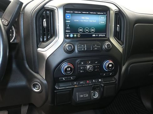 Used 2021 Chevrolet Silverado 1500 LT RWD image 24